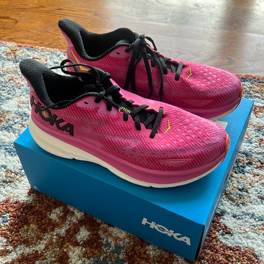 EUC Pink HOKA Clifton 9